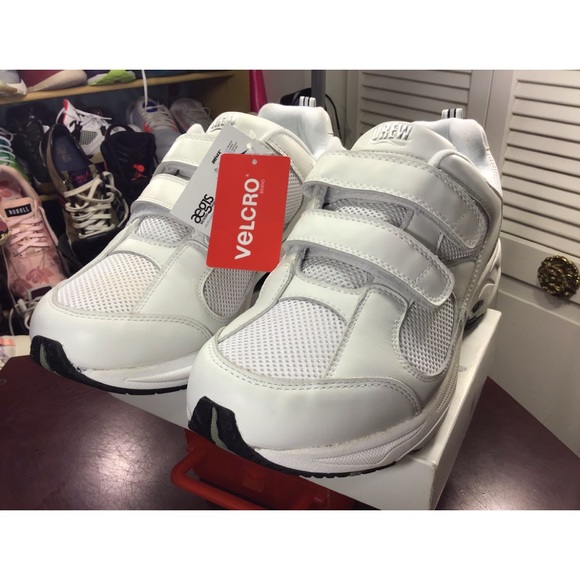 Drew Lightning II V - Men's Athletic Walking Shoe. Like New. - Picture 7 of 16